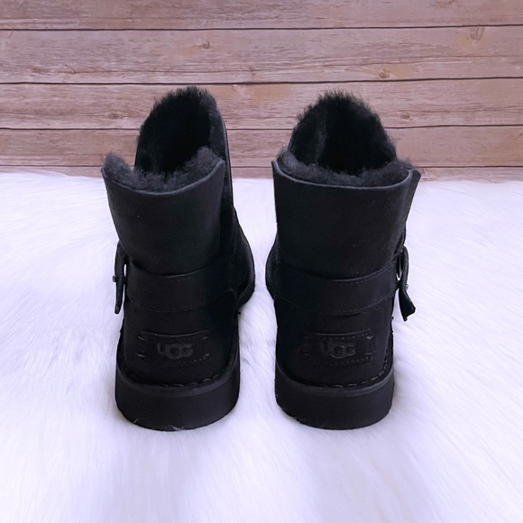 UGG Women’s Aubrielle Black Booties - Picture 3 of 8
